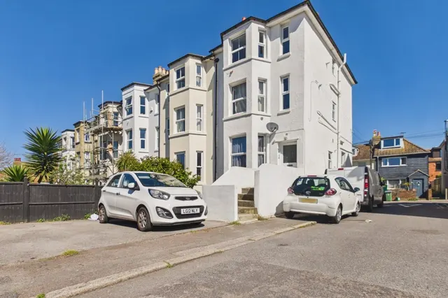 East Cliff, Folkestone, photo 1