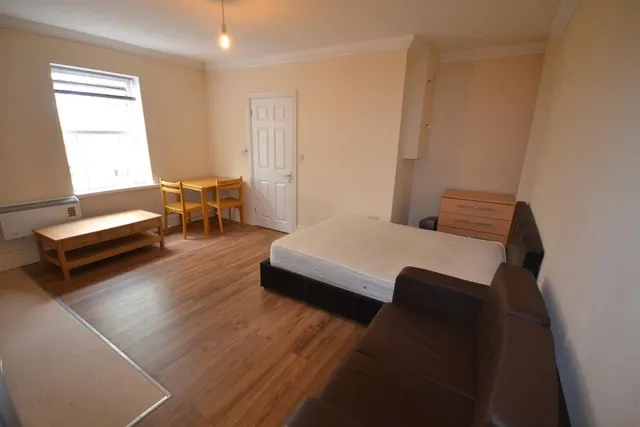 London Road, Reading, Berkshire, photo 1