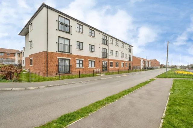 Meadow Walk, Maltby, Rotherham, photo 1