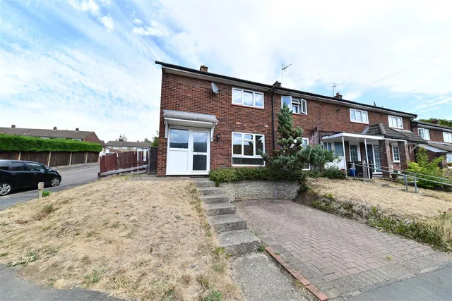 Chertsey Rise, Stevenage, Herts, SG2 9JG, photo 1