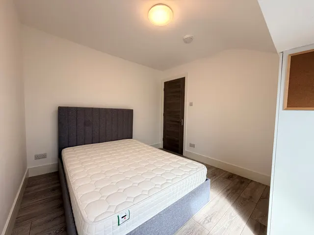 Photo 3 — Washway Road, Sale, M33 6RH