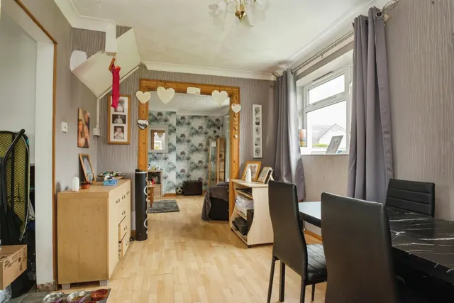 Willow Street, Pontypridd, CF37, photo 1