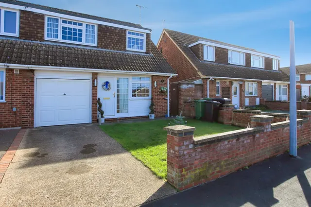 Bythorn Road, Peterborough, PE2, photo 1