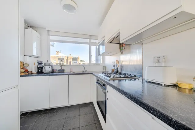 Photo 3 — Kersfield Road, Putney, London, SW15