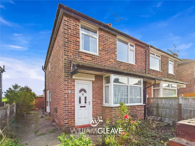 Albert Avenue, Flint, Flintshire, CH6 5EQ, photo 1