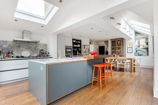 4 bedroom house — Felsham Road, Putney, London, SW15