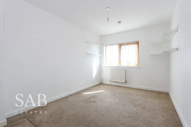 Ruislip Road East, UB6, photo 3