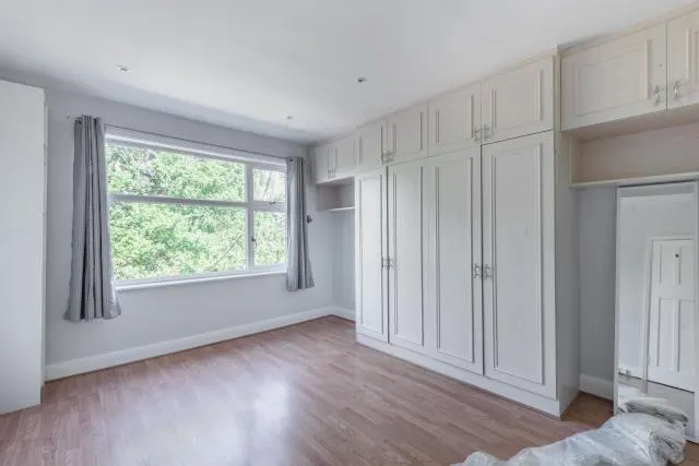 Lyndhurst Gardens, London, N3, photo 2