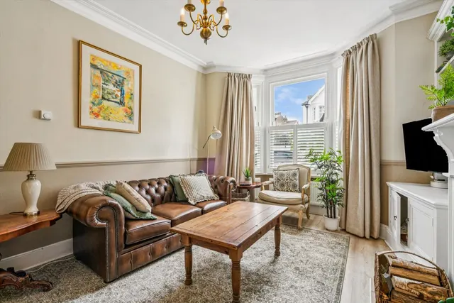 Astonville Street, London, SW18, photo 3