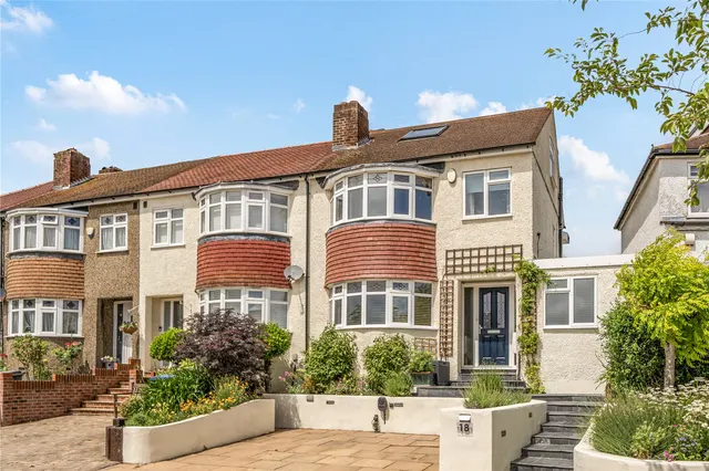 Grange Avenue, East Barnet, Barnet, Greater London, EN4 8NL, photo 1