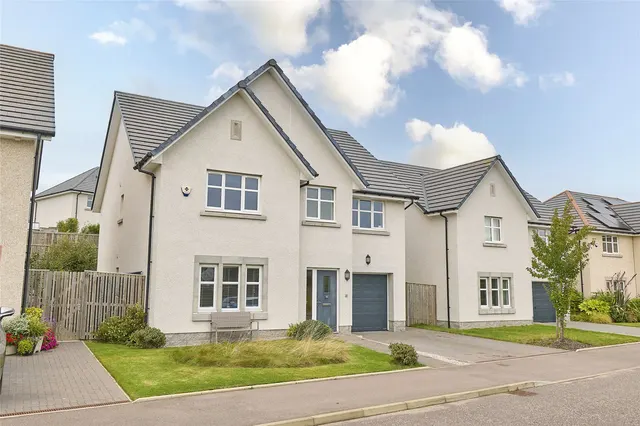 West Craigbank Way, Cults, AB15, photo 1