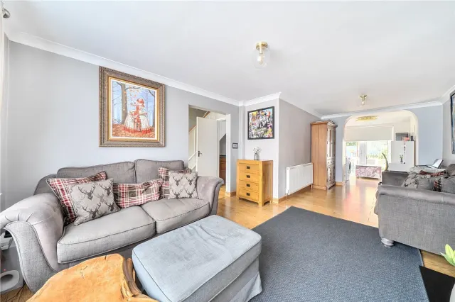 Photo 3 — Manor Crescent, Byfleet, West Byfleet...