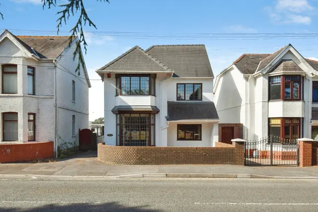 Tirydail Lane, Ammanford, SA18, photo 1