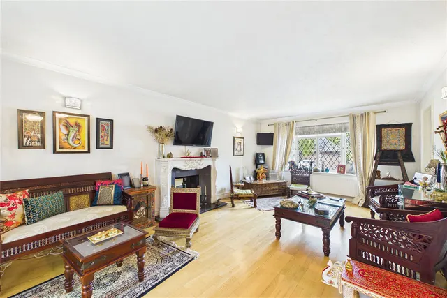 Hawkes Leap, Windlesham, GU20, photo 3