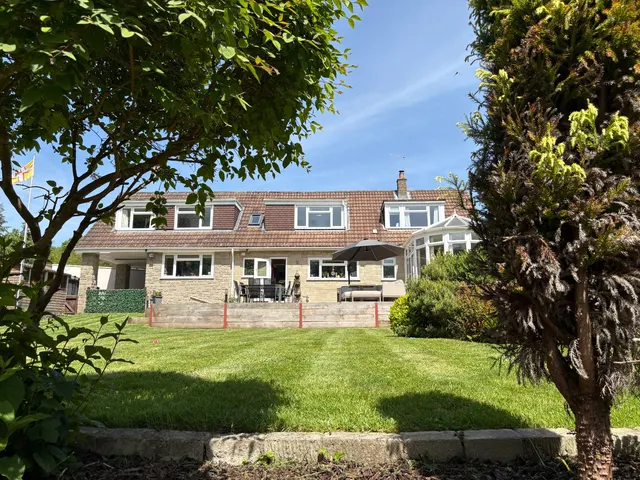 Paddock Close, Shaftesbury, Dorset, SP7 8DD, photo 1