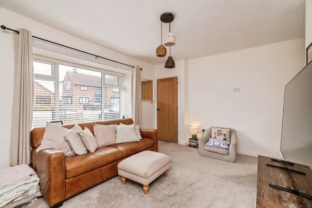 Linden Grove, Gedling, NG4, photo 2