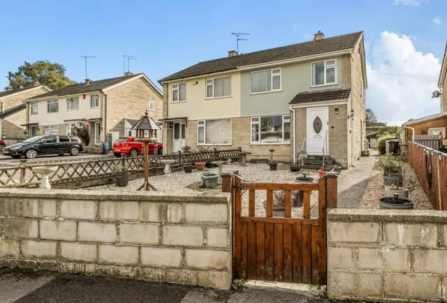 High Meadows, Midsomer Norton, BA3, photo 1