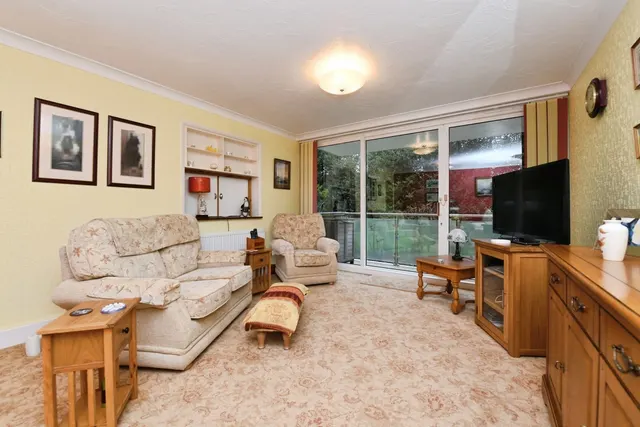 Sawyers Hall Lane, Brentwood, Essex, CM15, photo 1