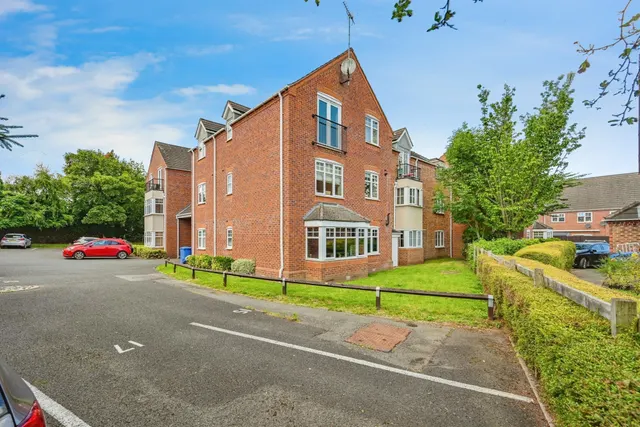 Mulberry Drive, Lichfield, photo 1