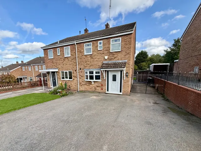 Pennine Way, Swadlincote, photo 1