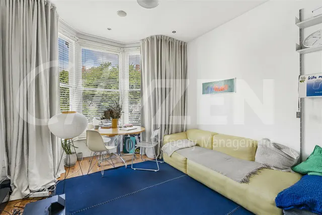 Shacklewell Lane, London, E8, photo 1