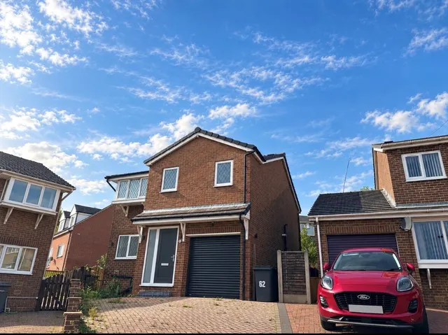 Cloverville Approach, Bradford, BD6, photo 1
