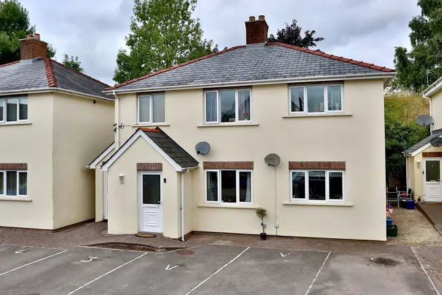 St. Michaels Road, Abergavenny, NP7, photo 1