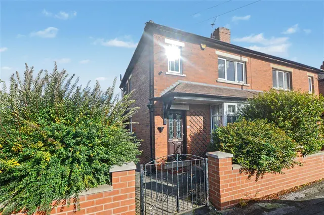 Wood Lane, Rothwell, LS26, photo 1