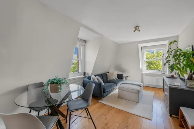 Cecil House, Wandsworth, SW18, photo 1