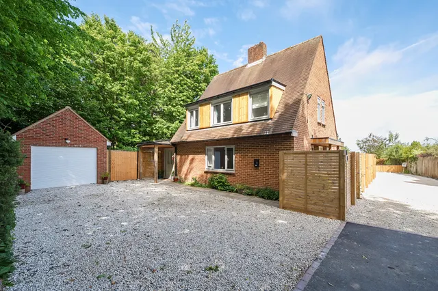 Halls Farm Close, Winchester, SO22, photo 1