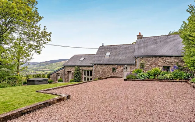 Hillside, Llangattock, Crickhowell, Powys, NP8 1LH, photo 1