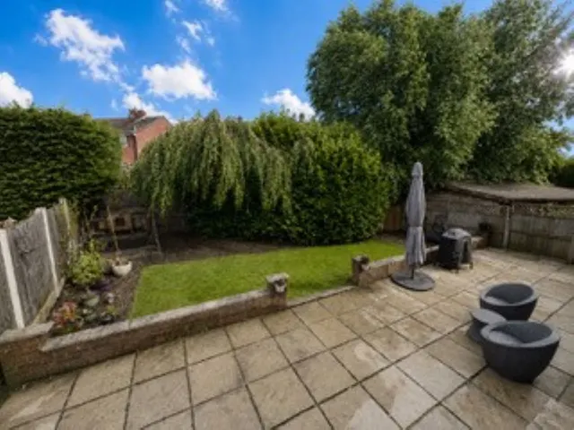 Verdin Close, Moulton, CW9, photo 2