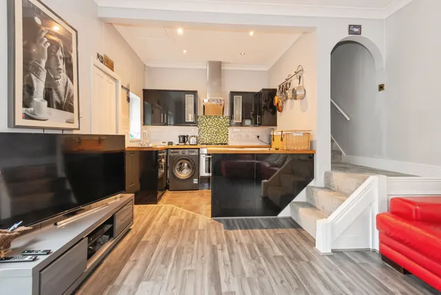 Camden Road, Sutton, SM1, photo 2
