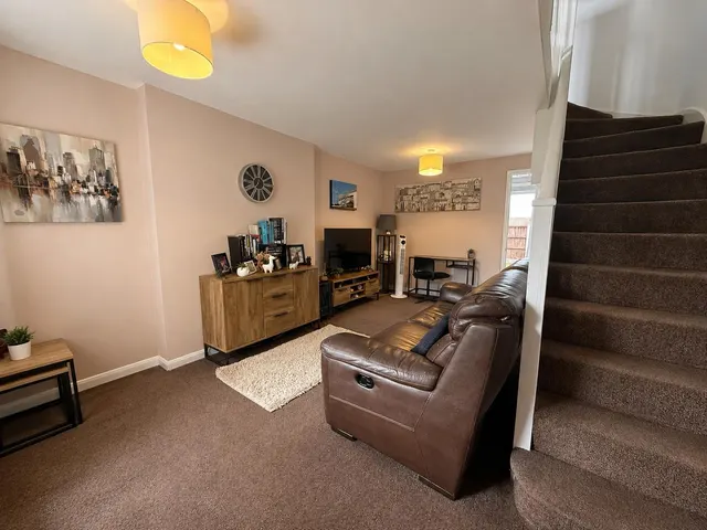 Trowbridge Close, Oakwood, DE21, photo 2