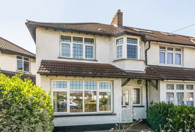 The Crescent, Sutton, SM1 4HU, photo 1