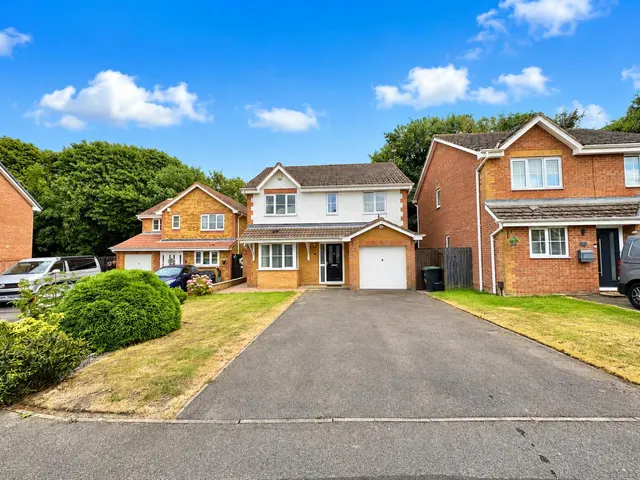 Clover Drive, Etherley Dene, DL14, photo 1