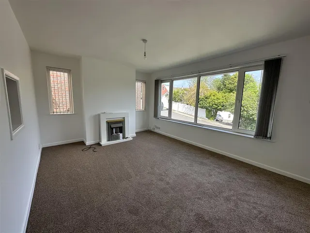 Lindthorpe Way, photo 2