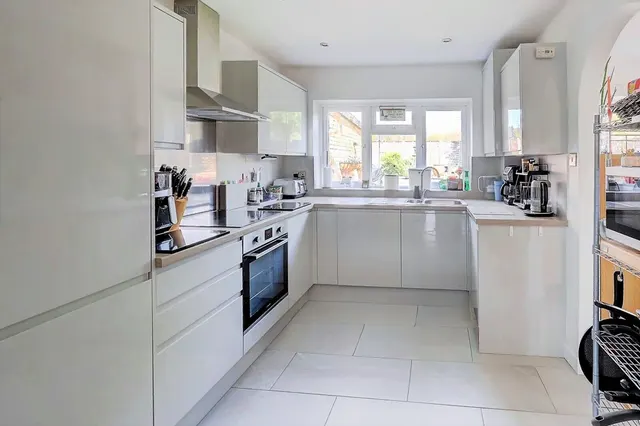 Heath End Close, High Wycombe, HP15, photo 2
