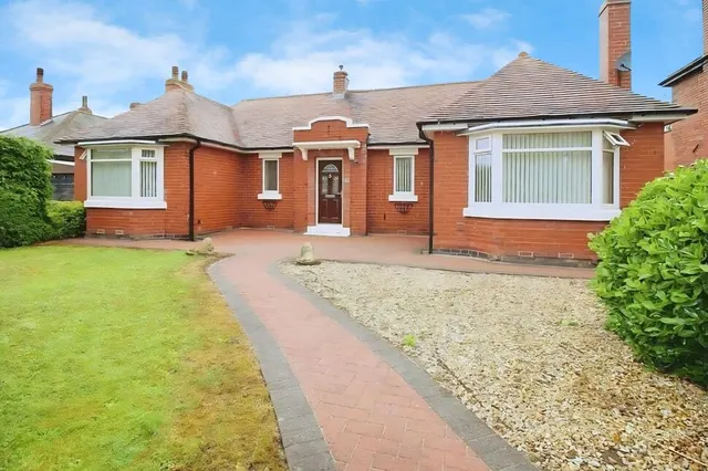 Breck Lane, Dinnington, South Yorkshire, S25, photo 1