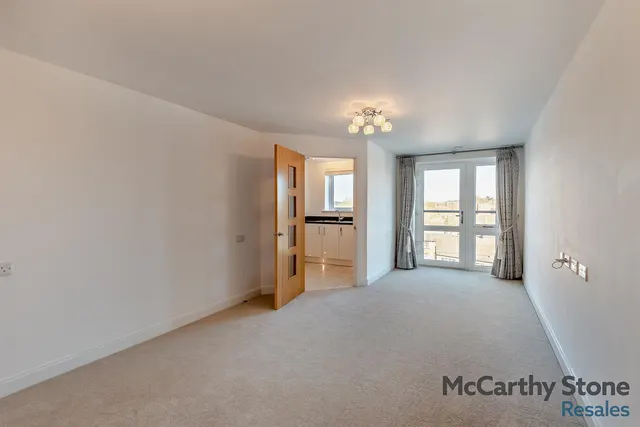 Pegs Lane, Hertford, SG13, photo 1