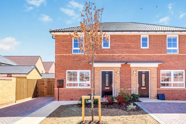 Almond Avenue, Whittlesey, PE7, photo 1
