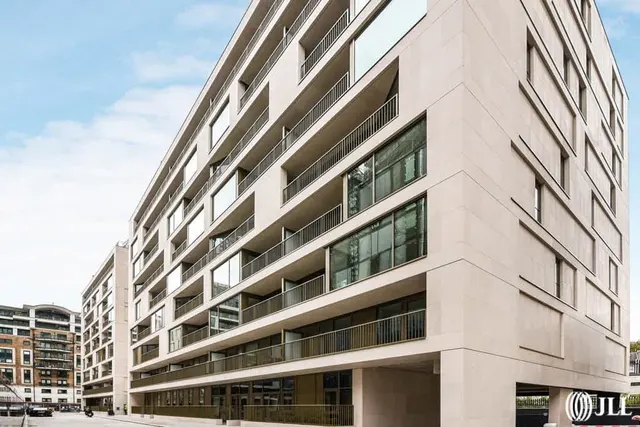 Warwick Lane, London, W14, photo 1