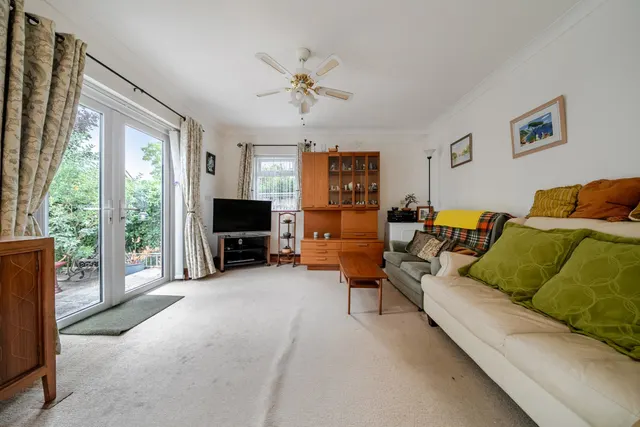 Photo 3 — Rollo Road, Swanley, BR8