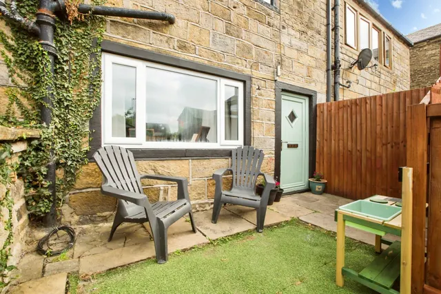 South Cliffe, Holmfield, HALIFAX, photo 1