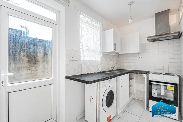 Myddleton Road, London, N22, photo 3