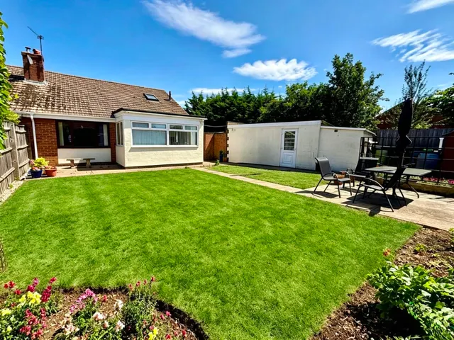 Witham Way, Swindon, Wiltshire, SN2 7NN, photo 1
