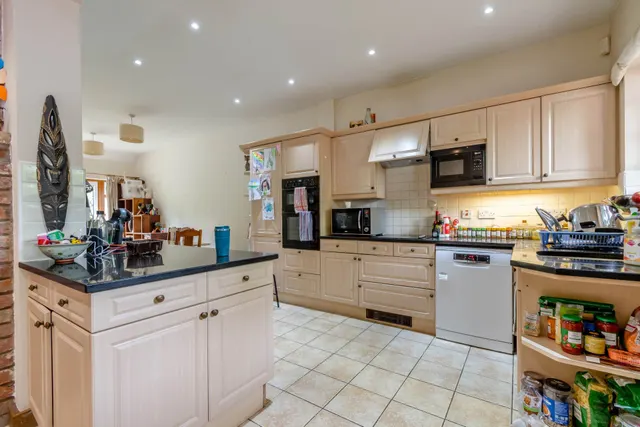 Photo 3 — Kenilworth Road, Leamington Spa, CV32 6RG