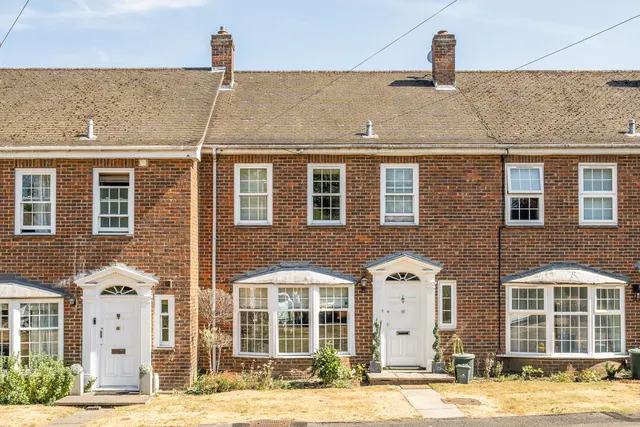 Rising Hill Close, Northwood, HA6, photo 1