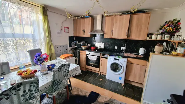 Photo 3 — Godwin Road Cliftonville, Margate, Kent CT9 2HF