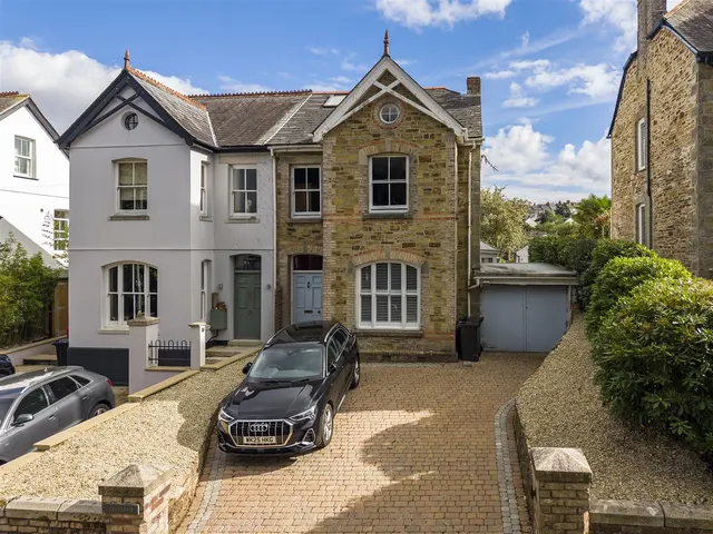 Chapel Hill, Truro, photo 1